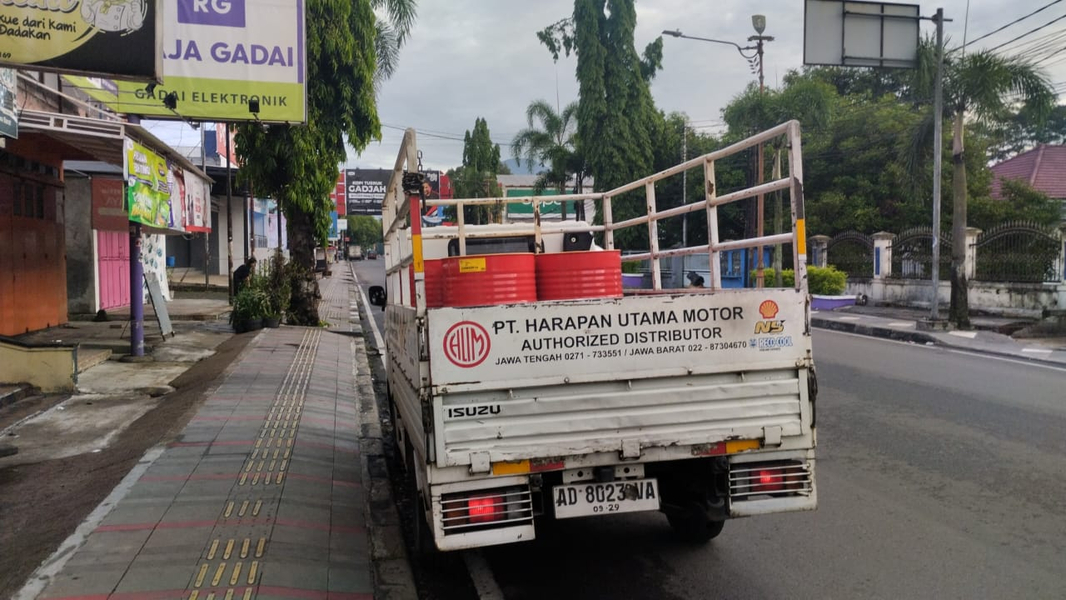 Cover photo of Distributor Resmi Oli Shell